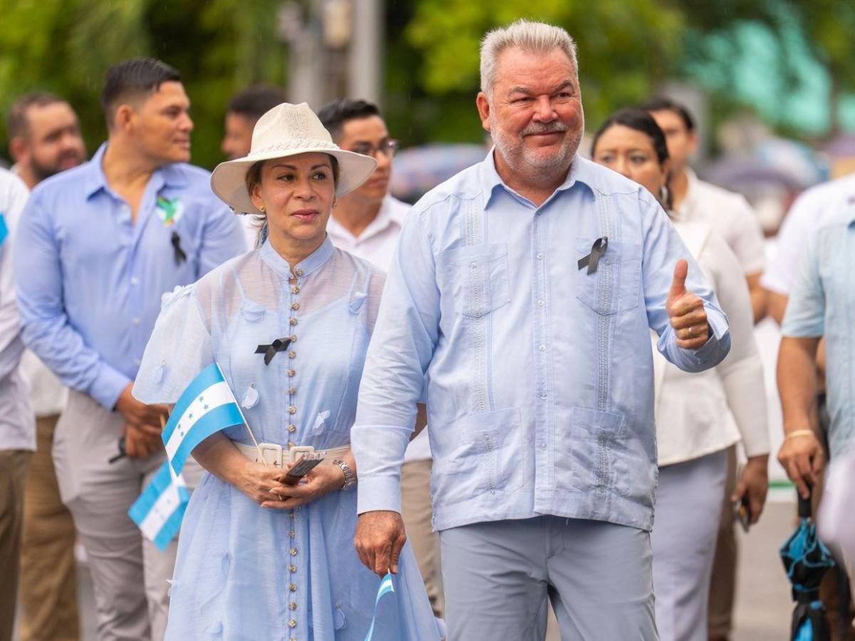 ‘Amor de mi vida, no estás sola’: Contreras confirma que su esposa salió del país