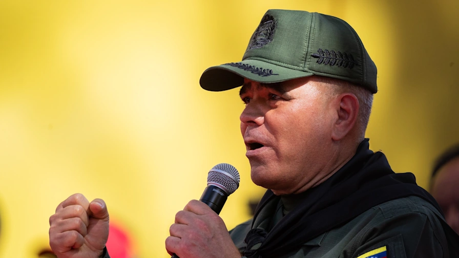 Ministro de Defensa de Venezuela: «Señores imperialistas, piensen bien lo que van a hacer»