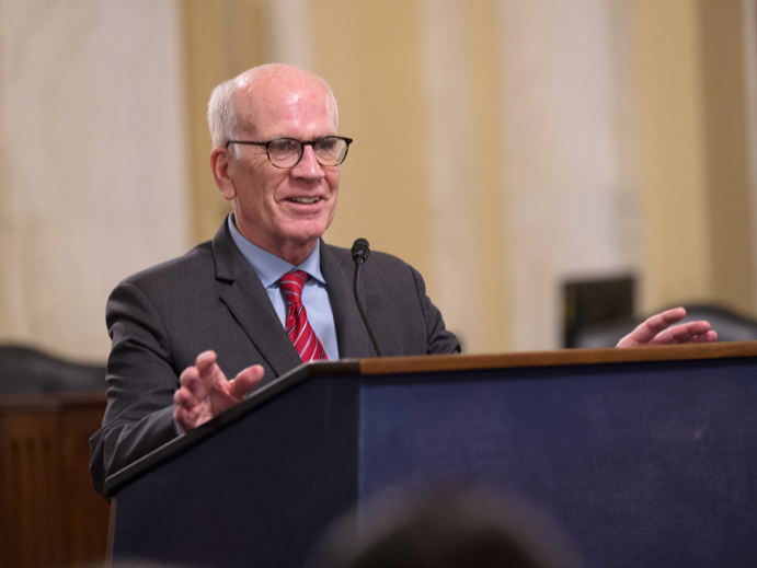 Senador Peter Welch demanda elecciones “Libres y Justas” en Honduras mientras cuestiona la Lucha Anticorrupción de Castro