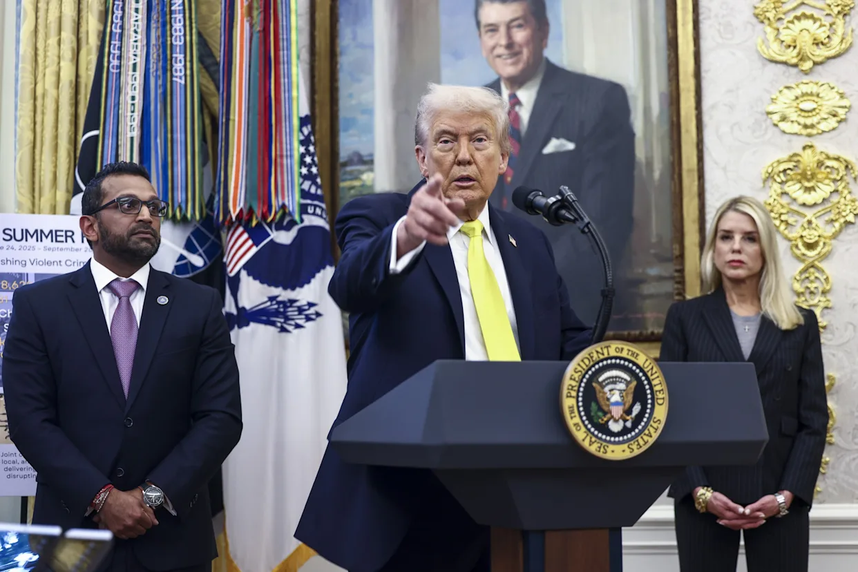 Donald Trump amenaza con ataques terrestres y autoriza operativos de la CIA en Venezuela