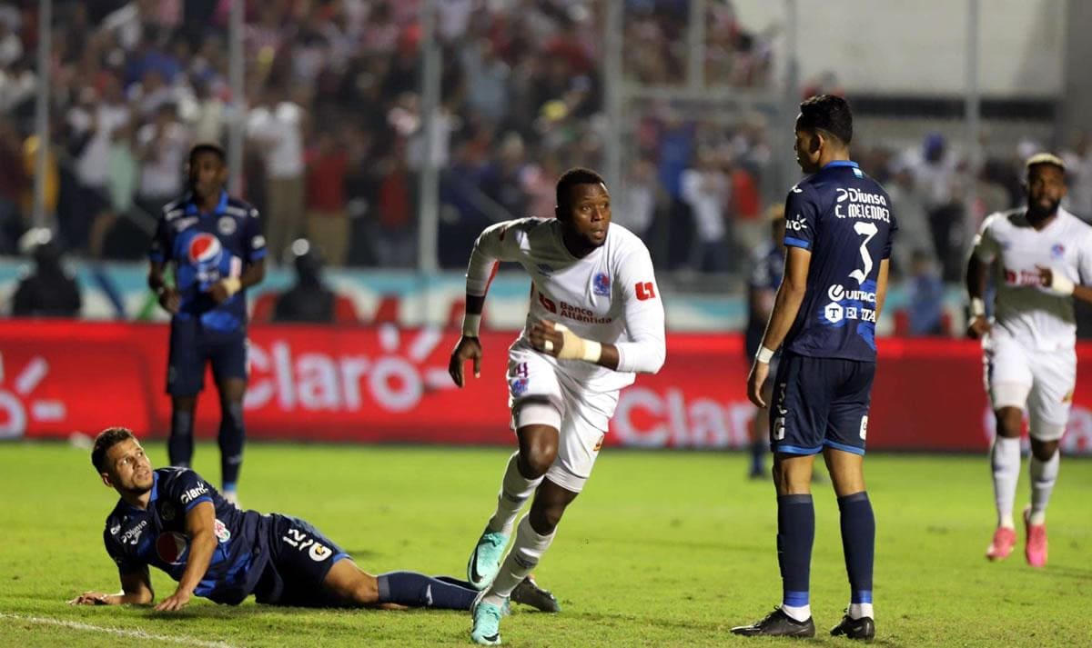 Olimpia y Motagua disputan hoy el clásico 286: los “leones” mandan en la serie, pero los “azules” van por la reacción