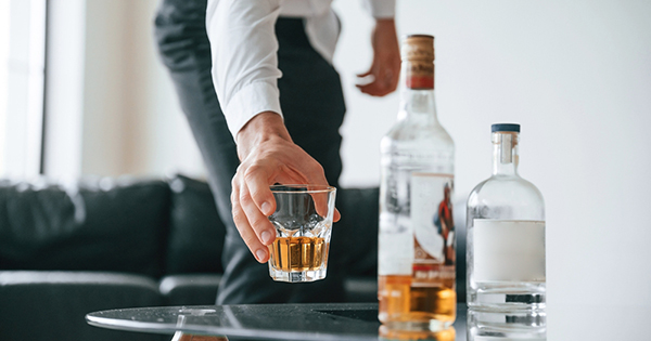 Mueren seis personas por presunta intoxicación alcohólica en Mesapa, Atlántida