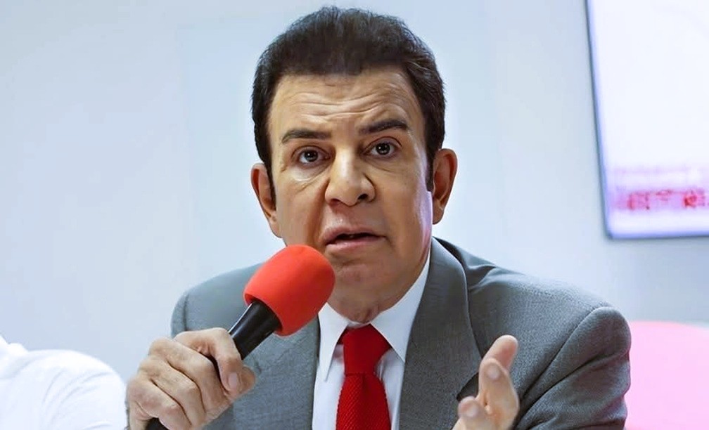 Salvador Nasralla insta a las iglesias a reunirse con los marginados de las FFAA para que dirijan el transporte electoral “sin Roosevelt”