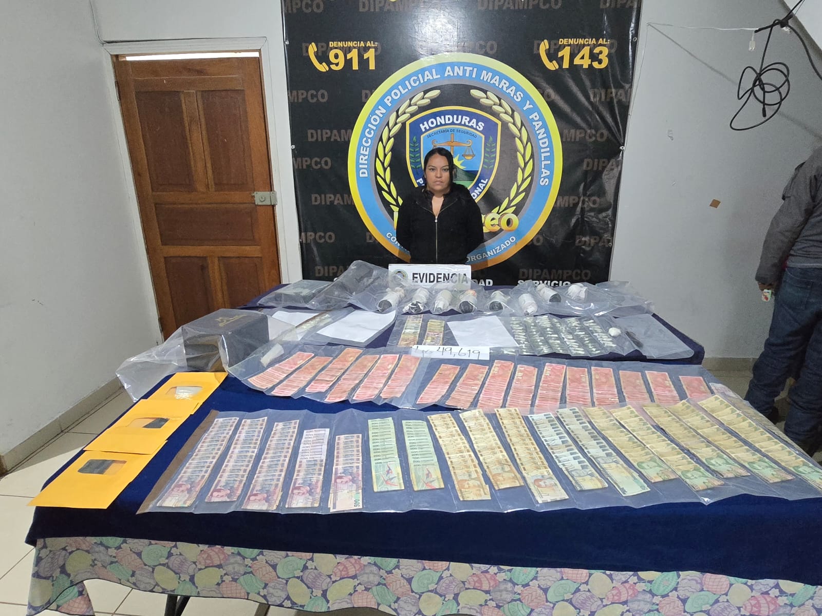 Dictan prisión preventiva a mujer acusada de tráfico de drogas agravado en Lempira