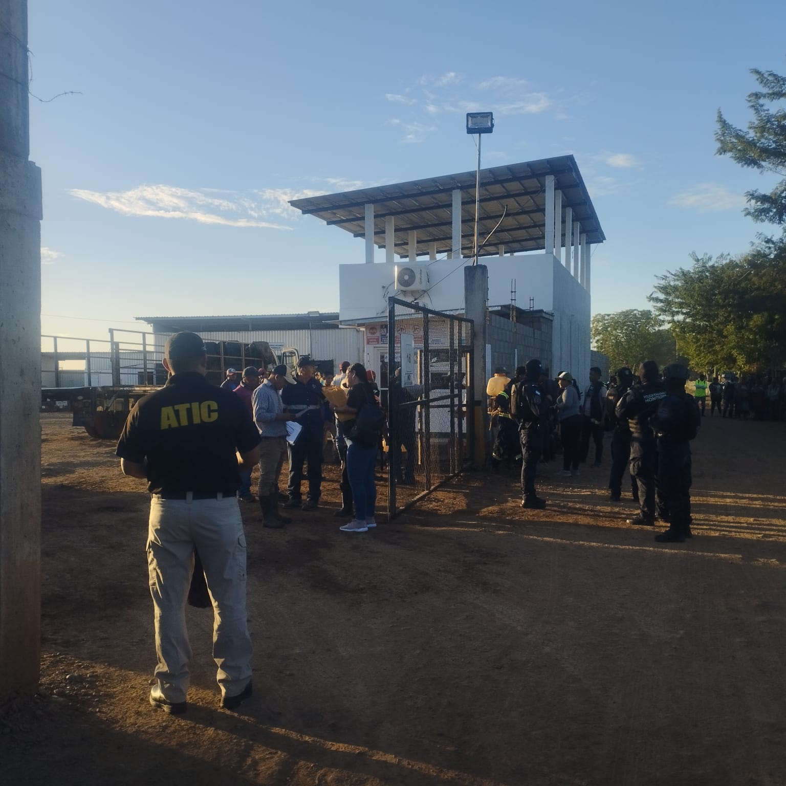 MP ejecuta allanamientos e inspecciones contra estructura criminal “Los Castillos”, dirigida por alcalde de El Triunfo