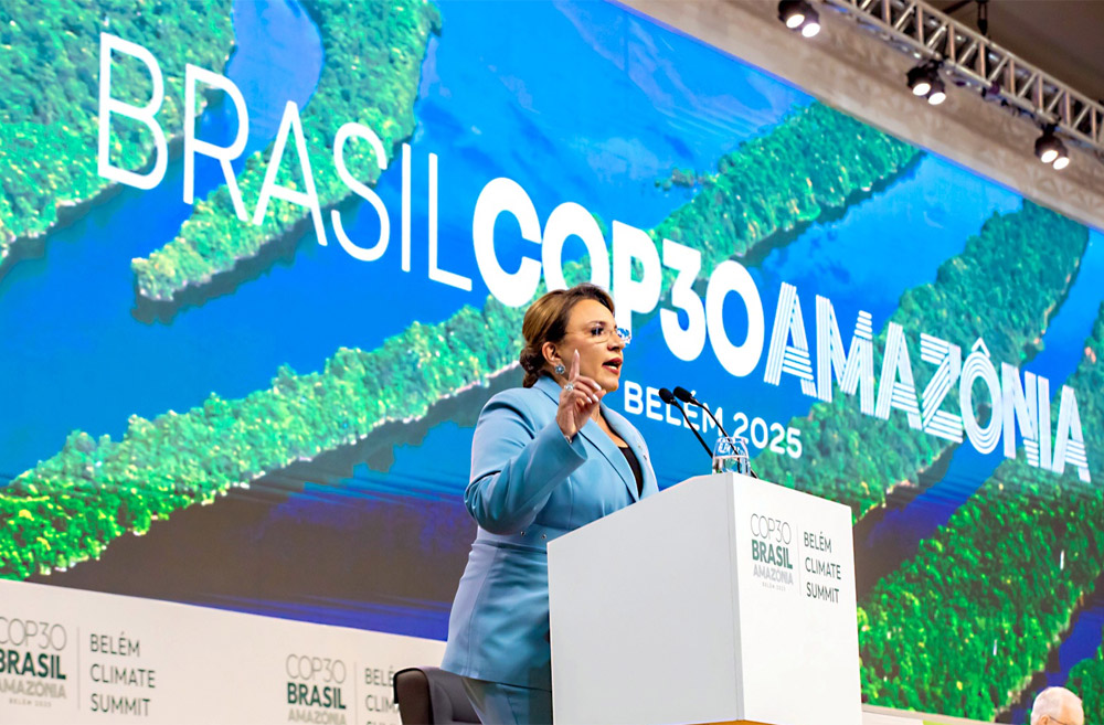 Presidenta Xiomara de Zelaya diserta en Brasil acusando al capitalismo de ser el “principal verdugo ambiental”