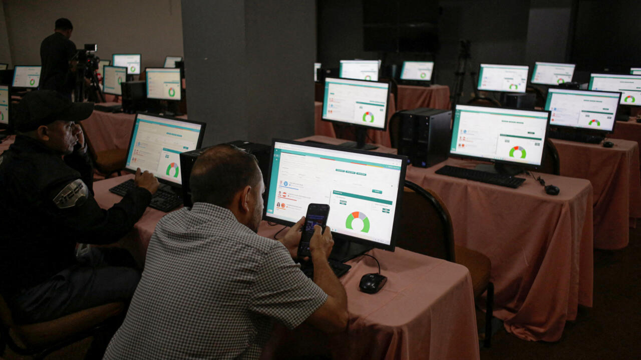 CNE ratifica que el escrutinio es atribución del órgano electoral y no procede el voto por voto que pide Salvador Nasralla