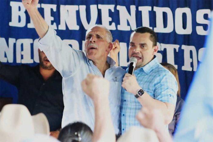 “La marea azul viene en camino”, asegura Tomáz Zambrano y que las actas revertirán el resultado