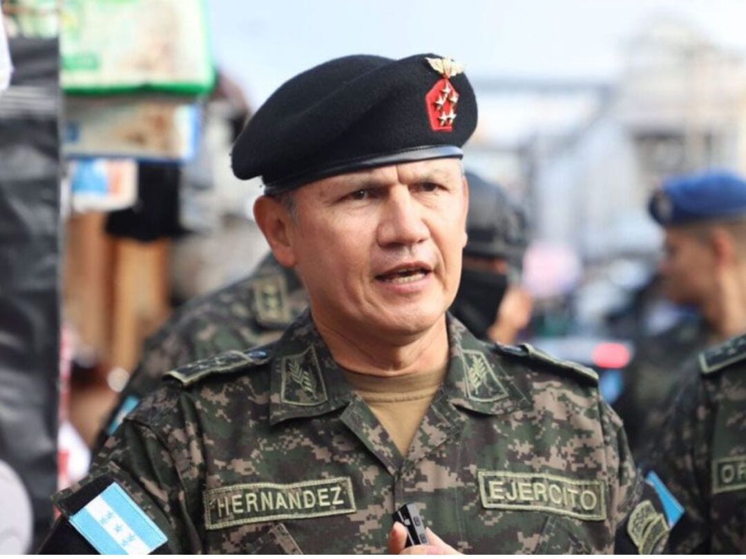 Informe del CNE revela acciones del jefe de las FFAA para favorecer a Libre e imponer control por la fuerza