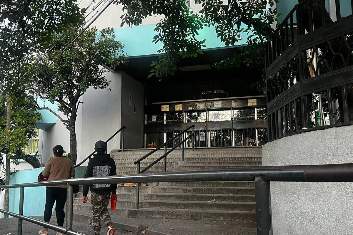 ¡Siguen de vacaciones! Derechohabientes denuncian que el IHSS sigue cerrado y atenderá hasta el lunes