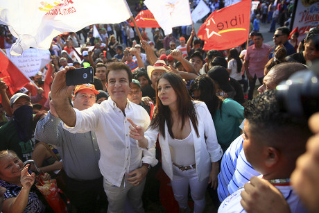 Roger Stone respalda llamado para revocar visas de Salvador Nasralla e Iroshka Elvir