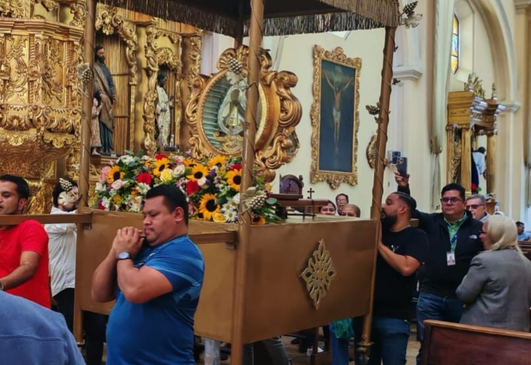 Devoción y esperanza recorren Tegucigalpa con el inicio de la peregrinación de la Virgen de Suyapa