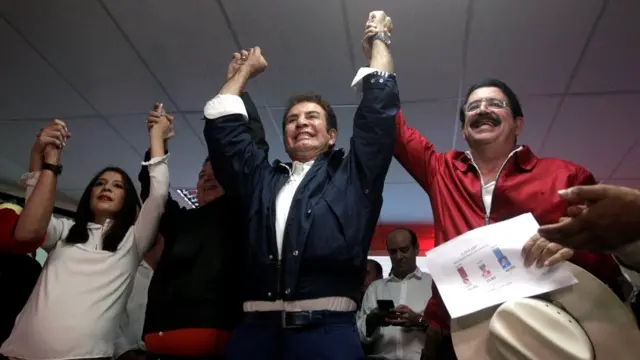 ¿Se gesta una nueva alianza? Diputado Manuel Rodríguez afirma que Nasralla negocia con Mel Zelaya para que Iroshka Elvir presida el Congreso