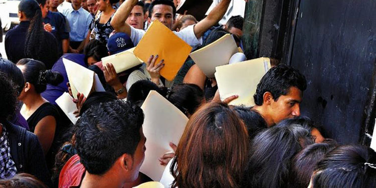 Honduras inicia 2026 con incertidumbre laboral tras un 2025 marcado por la pérdida masiva de empleos