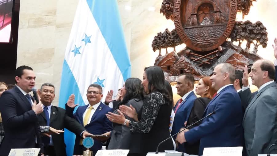 Inesperados votos de diputados de Libre sorprenden y consolidan la directiva 2026-2030 del Congreso Nacional