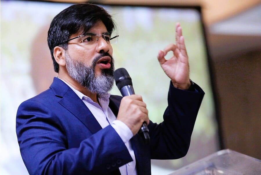 Fiscal General afirma que está dispuesto a dejar su cargo de inmediato mientras denuncia ataques a su familia