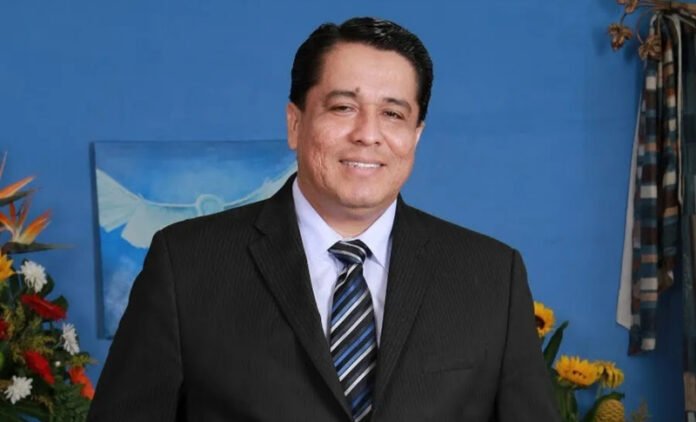 Roy Santos afirma que el 81% del pueblo entregó el Congreso a la derecha y llama a respaldar presidencia del Partido Nacional