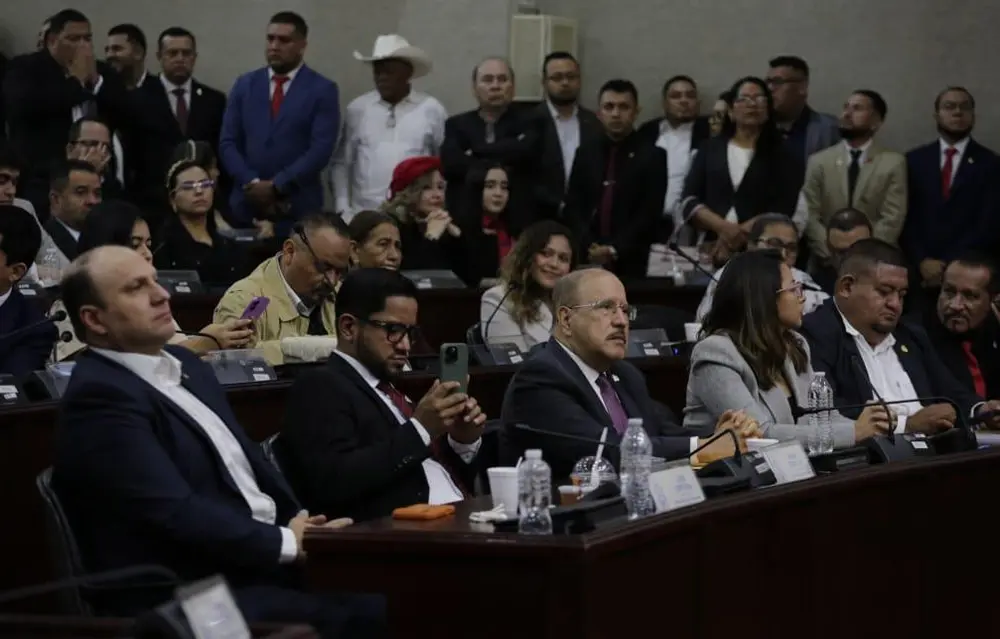 Libre anuncia que no votará en la conformación de la directiva provisional del Congreso