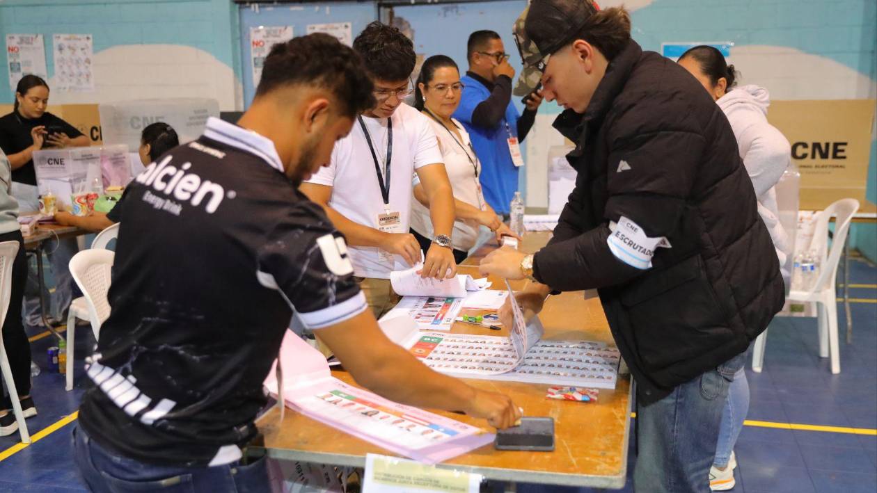 CSJ acumula cuatro recursos contra decreto del Congreso que ordena recuento electoral