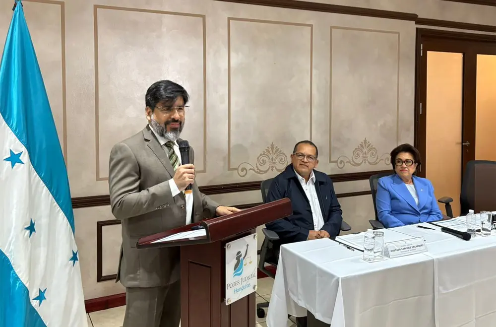 Fiscal General Johel Zelaya alardea y manifiesta que no tiene miedo a enfrentar eventual juicio político