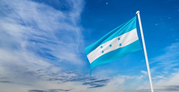 ¿Cuál es el color original de la Bandera Nacional de Honduras?