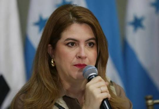 CSJ admite amparo de Cossette López contra actuaciones del Ministerio Público