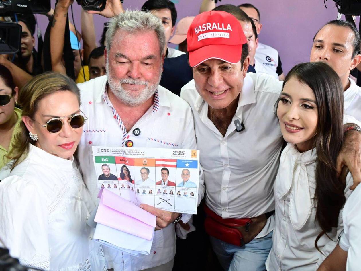 Roberto Contreras le exige a Nasralla que saque las manos del congreso: “quiere complacer a una niña malcriada”