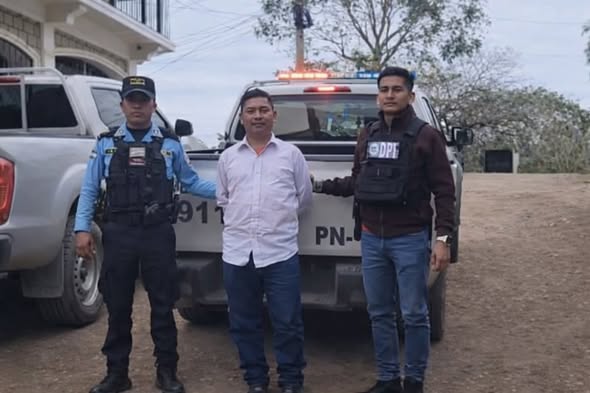 Capturan a sujeto por maltrato familiar agravado y lesiones graves contra su expareja y esposo de ella en Santa Rita, Copán