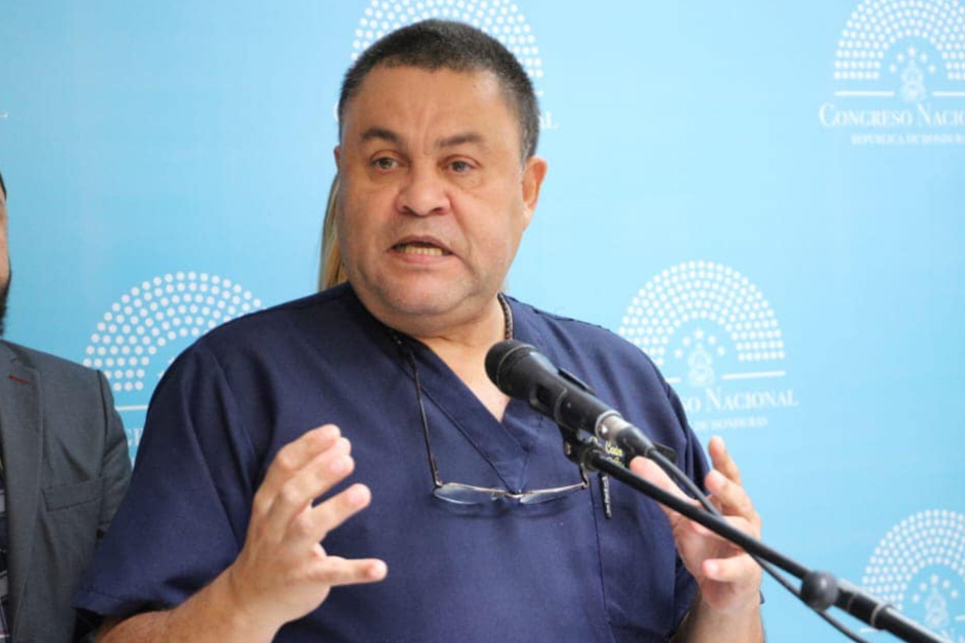 Carlos Umaña urge declarar emergencia en el IHSS ante colapso financiero y hospitalario