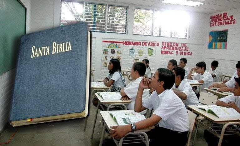 Congreso aprueba por unanimidad impulsar formación en valores con lectura de la Biblia