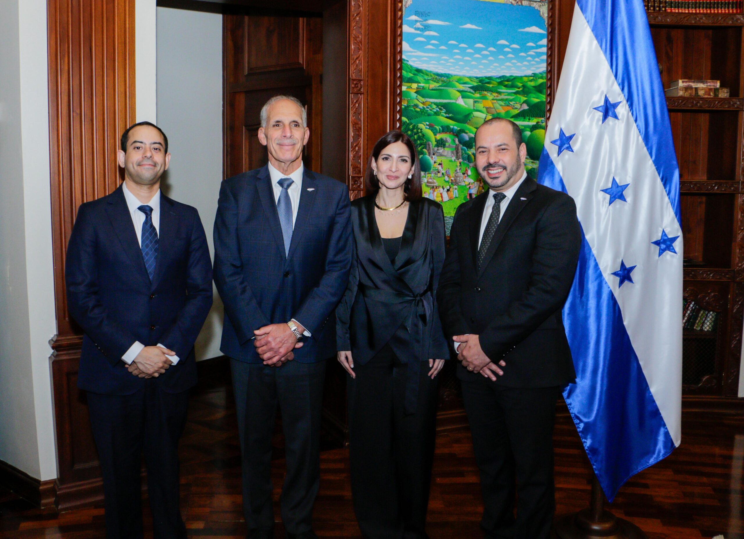 Presidente Asfura juramenta a nuevos funcionarios en CNBS y Banadesa