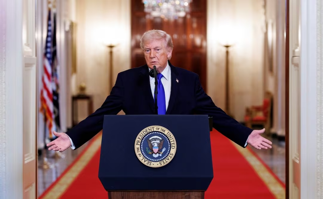 Entra en vigor arancel global del 15% de Donald Trump tras fallo de la Corte Suprema