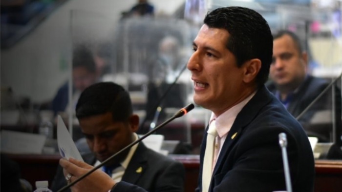 Diputado Francis Cabrera denuncia presiones para retirar proyecto que limita facultades de la presidenta de la CSJ