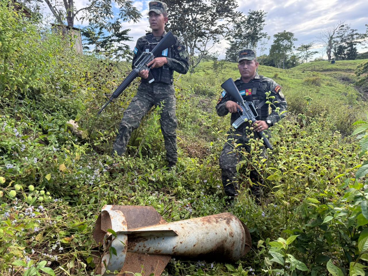 FFAA encuentra bomba de racimo de fabricación Rusa de 250 libras en Olancho