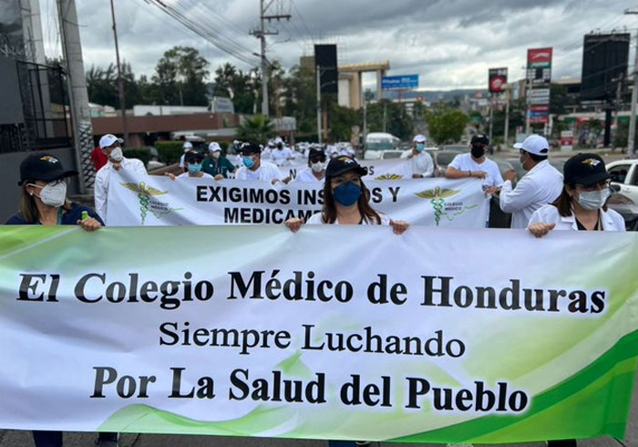 CMH asegura que contratación de médicos cubanos pudo generar más empleo para galenos hondureños