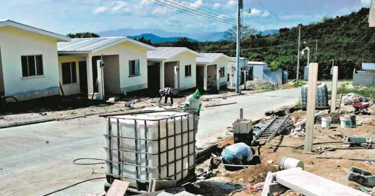 Gobierno proyecta más de 20 mil viviendas para reducir déficit habitacional en 2026