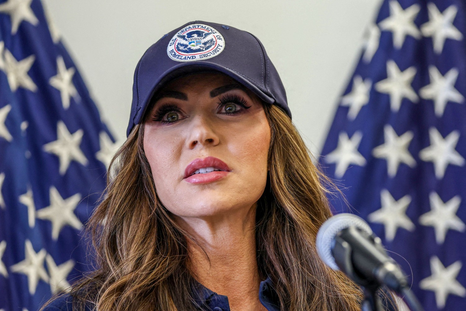 Kristi Noem visita Honduras para reforzar cooperación en seguridad