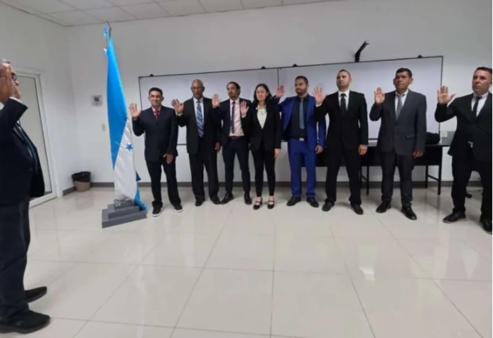 Hondureños obtienen Licencia A de entrenadores, pero las oportunidades en Primera División siguen siendo escasas