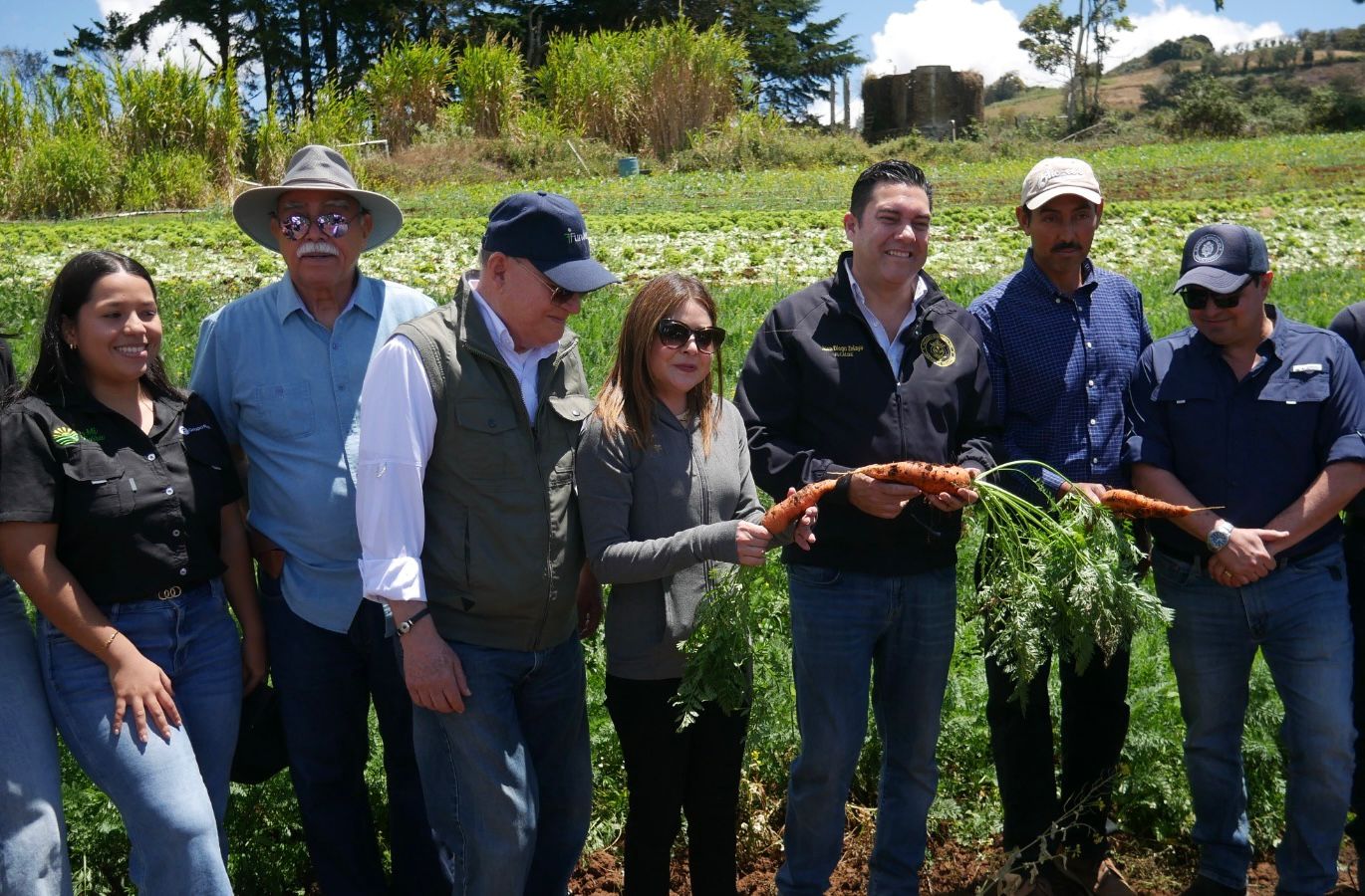 Alcaldía Municipal del Distrito Central visita productores agrícolas de la aldea Azacualpa