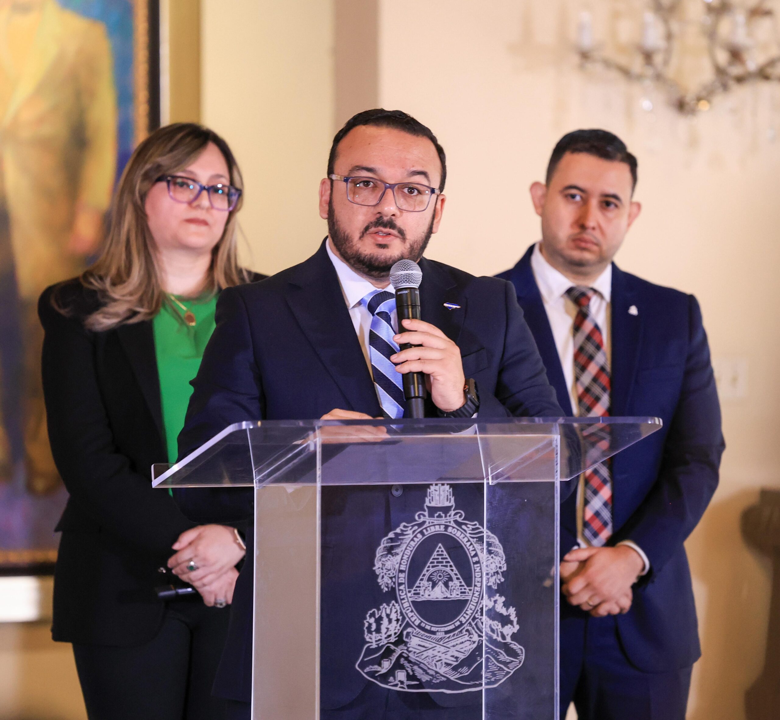 Gobierno del presidente Asfura anuncia medidas para aliviar impacto del alto costo de los combustibles