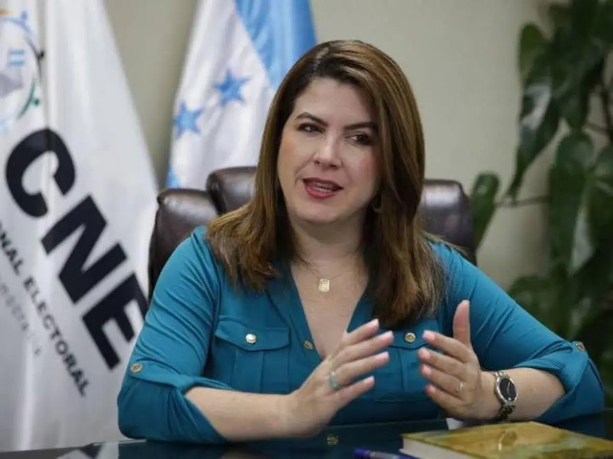 Cossette López denuncia violencia política y asegura resguardo del material electoral