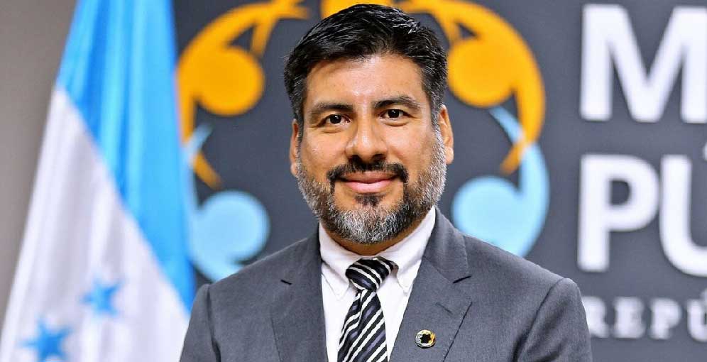 Congreso Nacional suspende a Johel Zelaya y nombra a Marcio Cabañas como fiscal interino