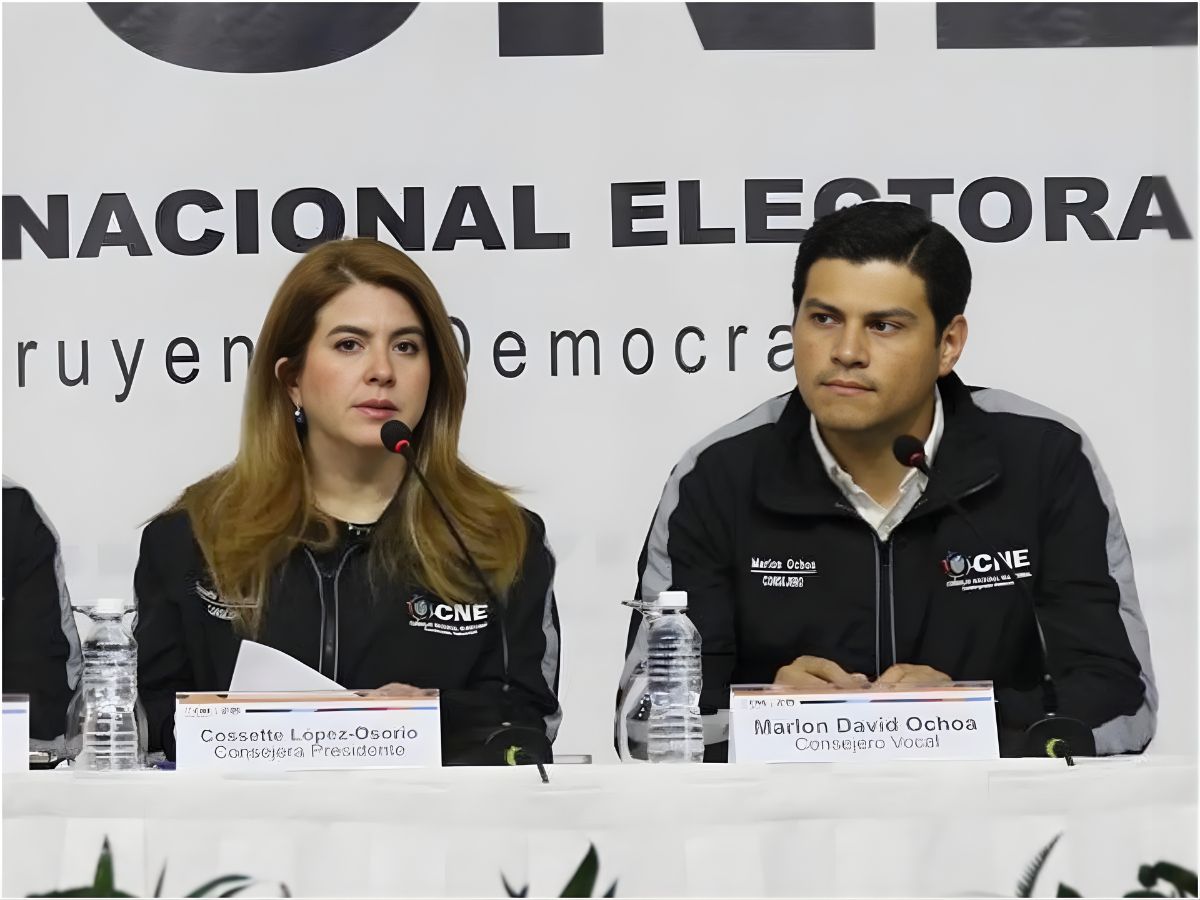 ¡No encuentran a Ochoa! Suspenden audiencia de conciliación entre Cossette López y Marlon Ochoa por ausencia del denunciado