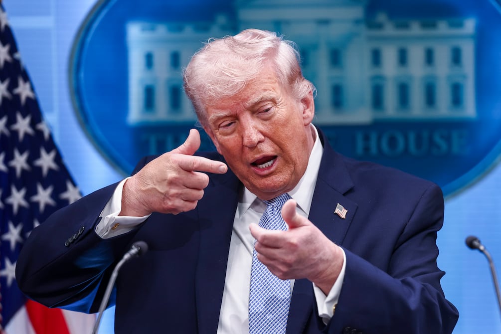 Trump acusa a Irán de incumplir acuerdos y advierte sobre sus ambiciones nucleares