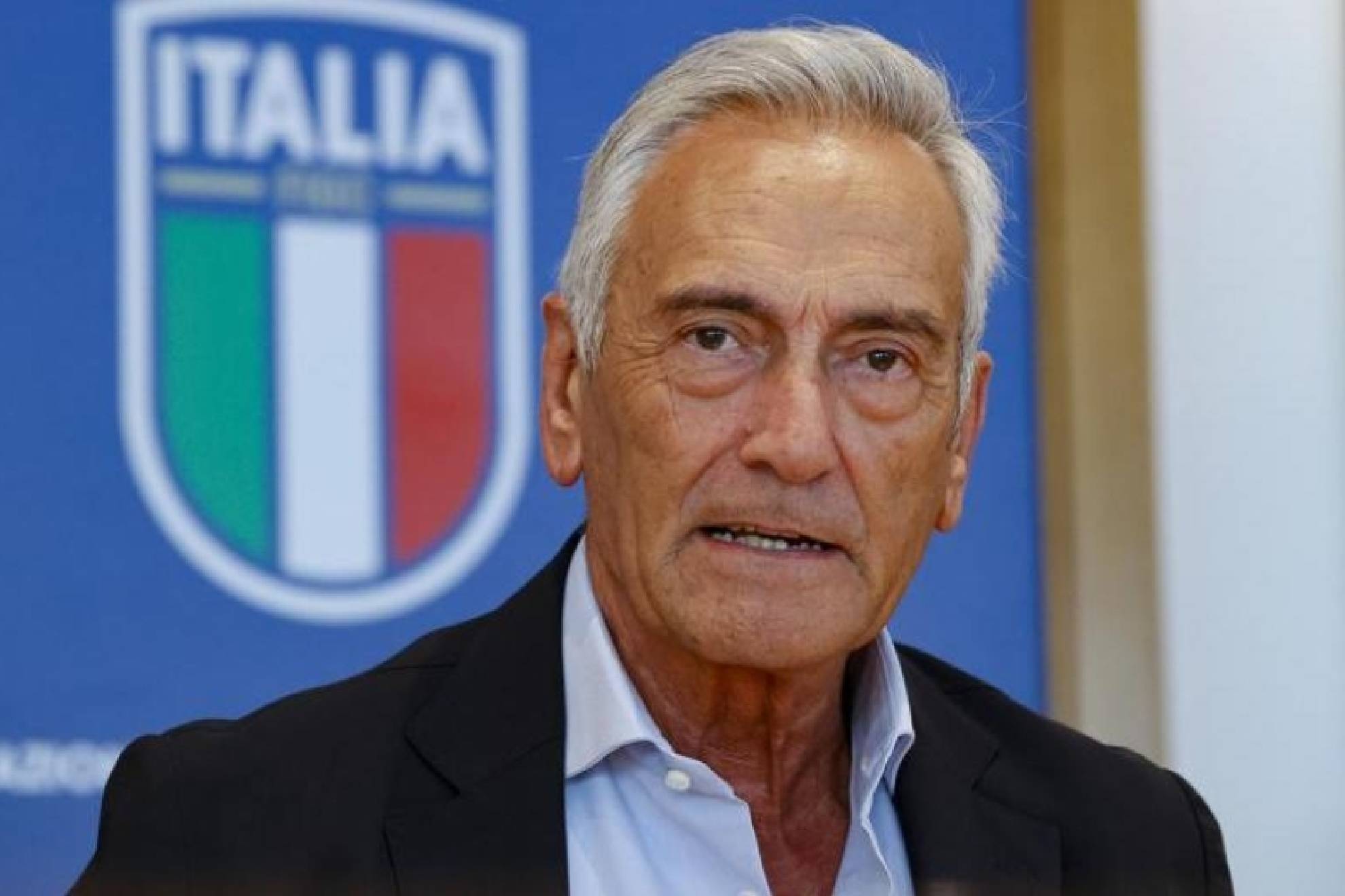 ¡No soportó! Dimite presidente de la Federación Italiana de Fútbol tras fracaso en clasificación al Mundial