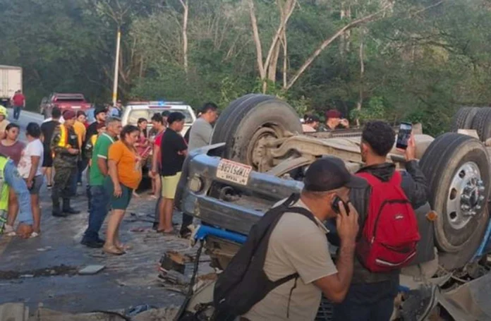 Asciende a 10 el número de muertos por trágico accidente en Santa Bárbara