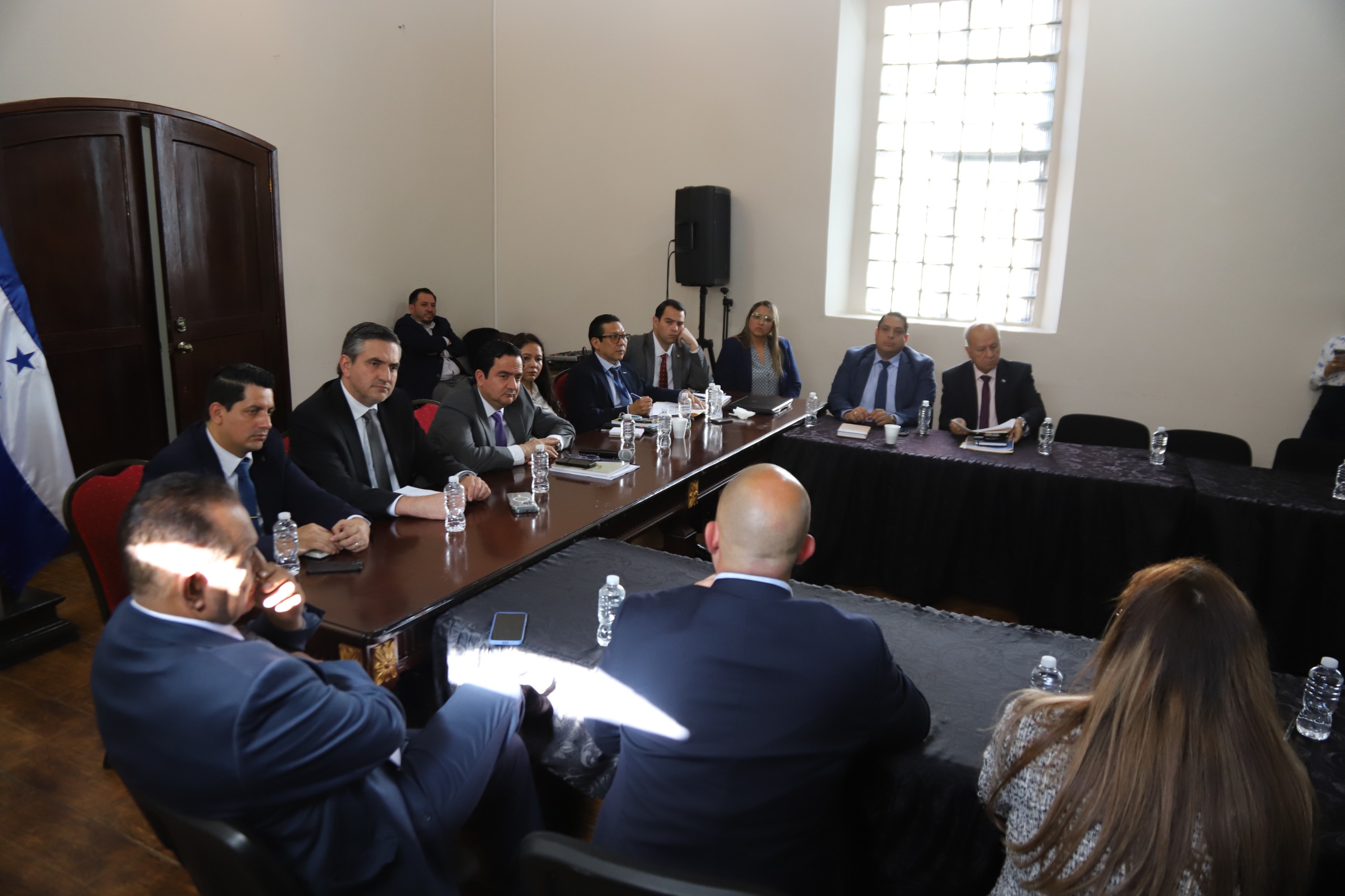 Comisión de Presupuesto del Congreso Nacional y SIT revisan plan de inversión en infraestructura y avance del Presupuesto 2026