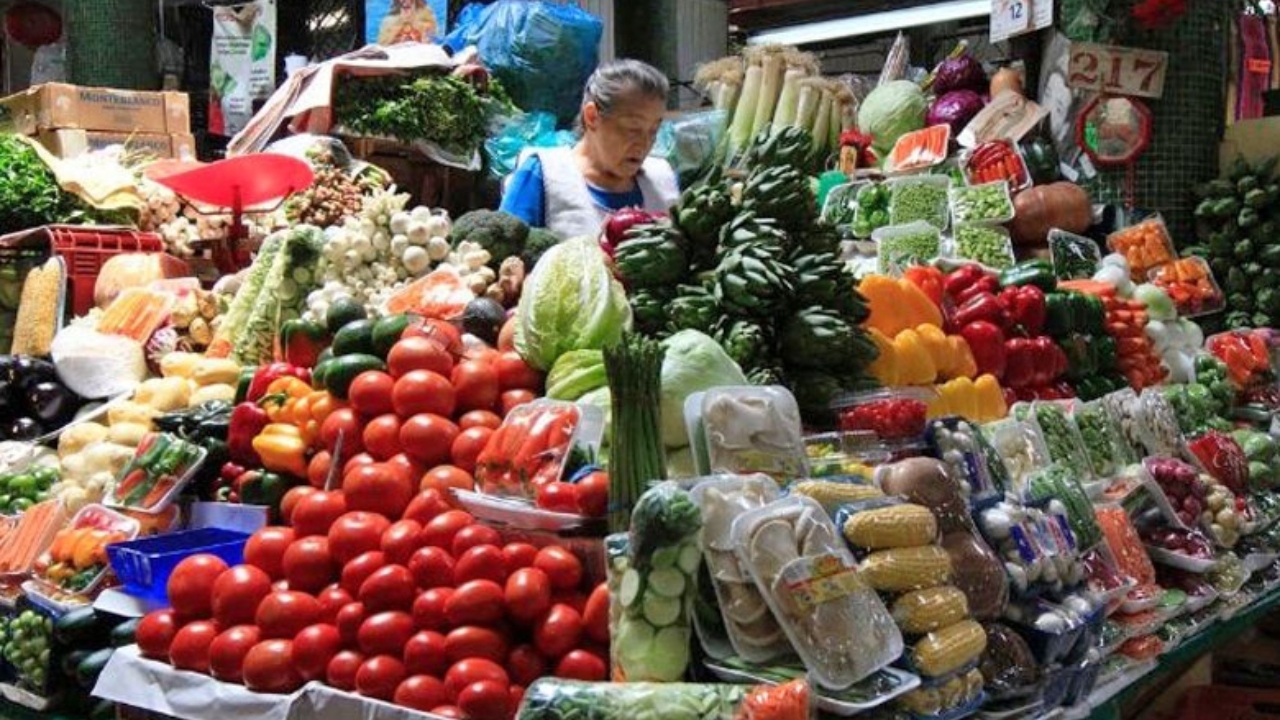 Trancazo a los combustibles por 12 semanas consecutivas amenaza con disparar precios de la canasta básica en Honduras