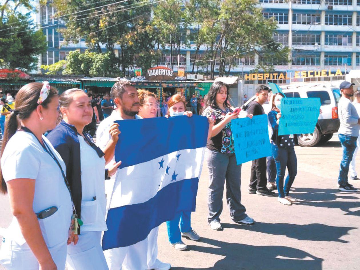 Colegio Médico convoca asamblea nacional y exige cese de despidos y pagos atrasados
